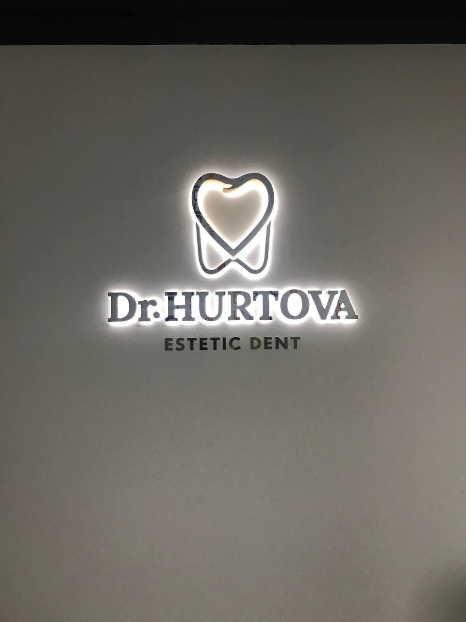 Стоматологія Dr.Hurtova